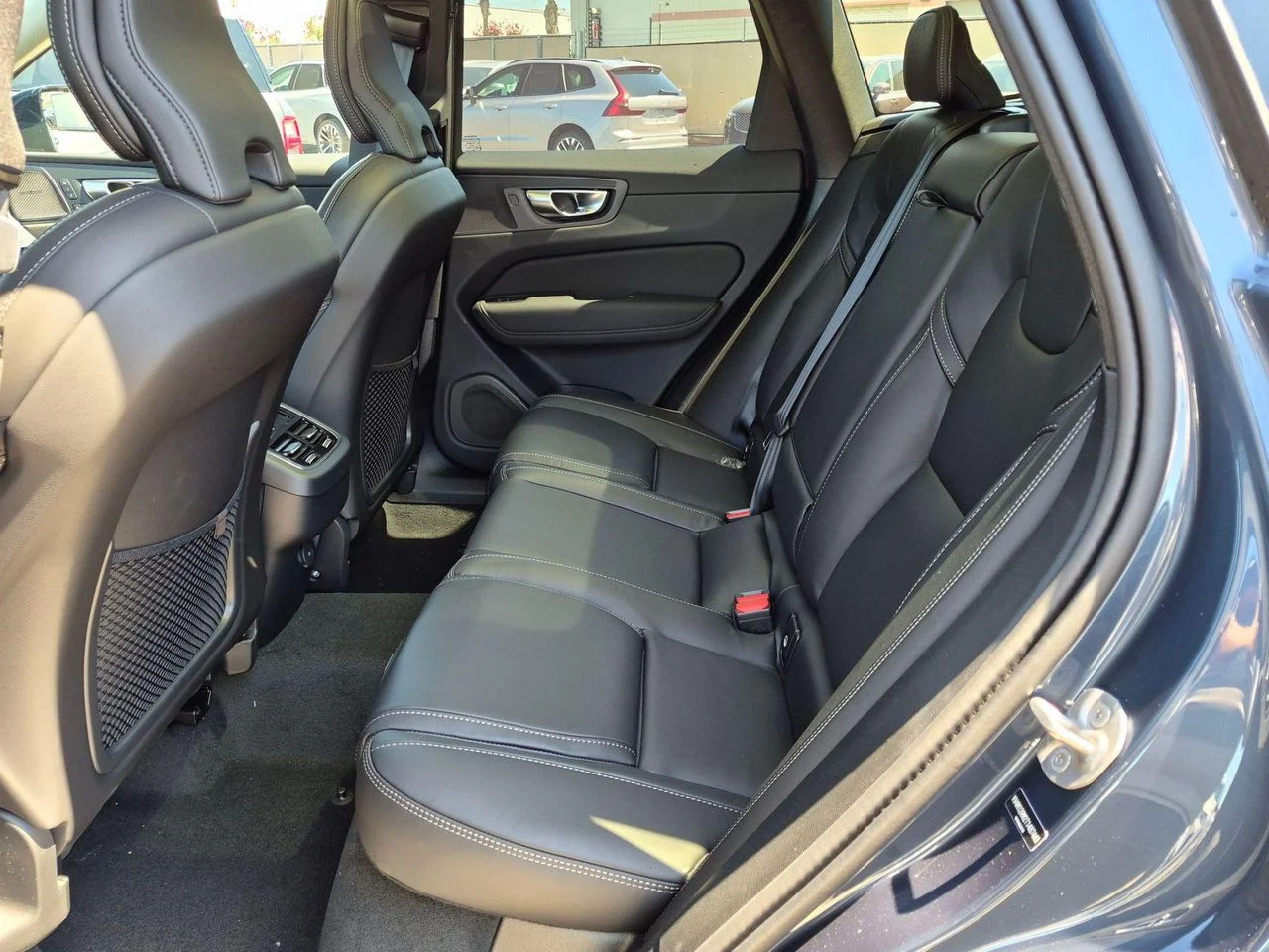 New 2026 Denim Blue Volvo Ultra image 12
