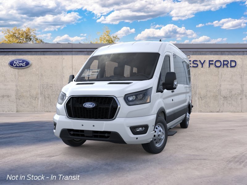 New 2026 Oxford White Ford Passenger Van XLT image 2