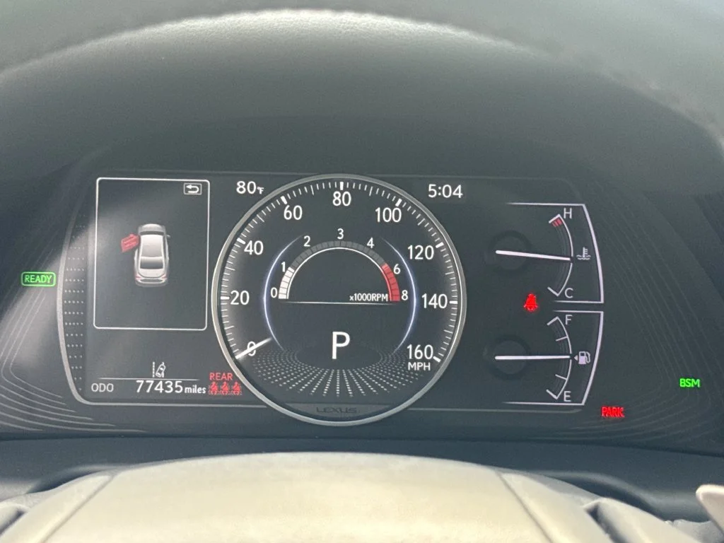 Used 2022 White Lexus 300h image 26