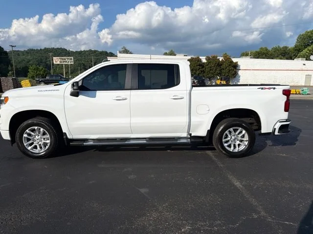 Used 2026 Summit White Chevrolet RST image 10