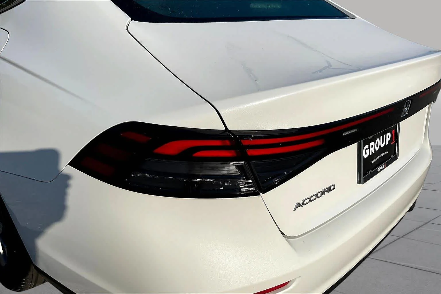 Used 2023 Platinum White Pearl Honda EX image 29