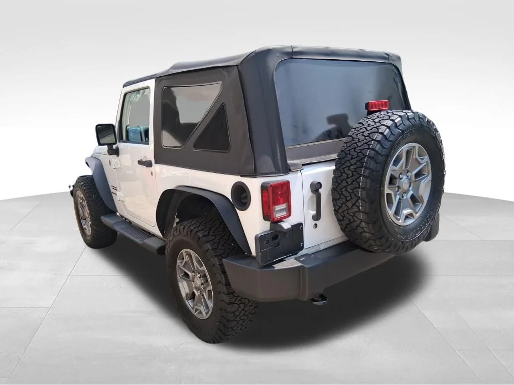 Used 2016 White Jeep Sport image 7
