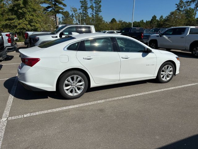 Used 2025 White Chevrolet LT image 3