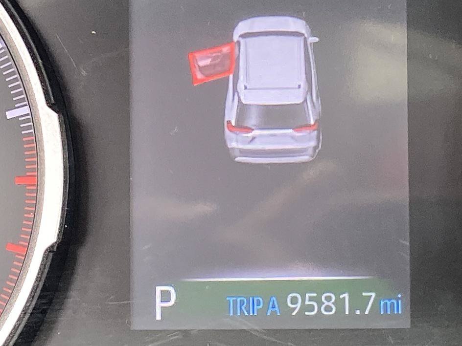 Certified Used 2022 White Toyota XLE image 19