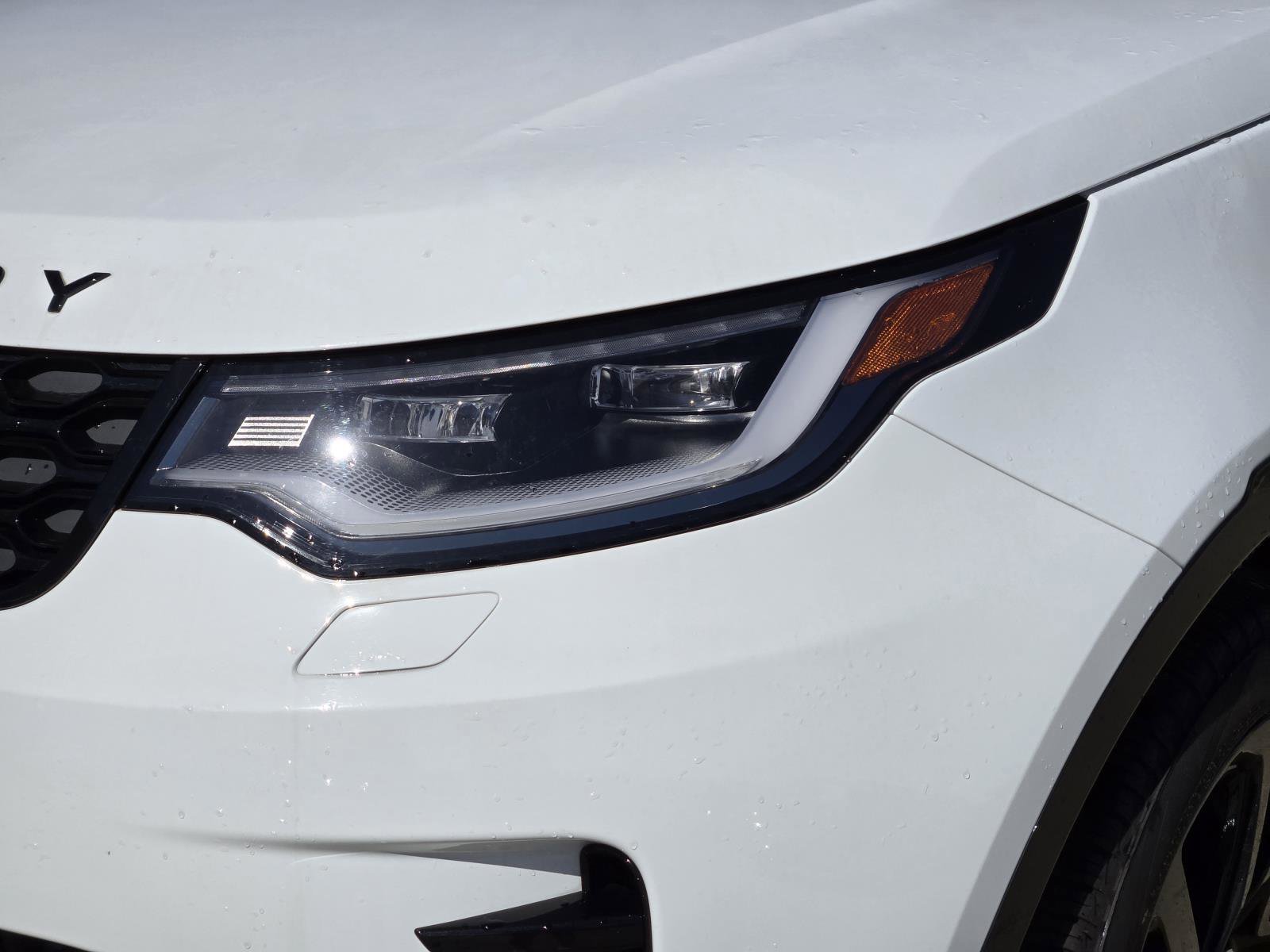 Used 2025 Fuji White Land Rover Dynamic SE image 8