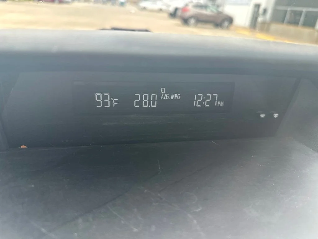 Used 2019 Black Subaru Base image 13