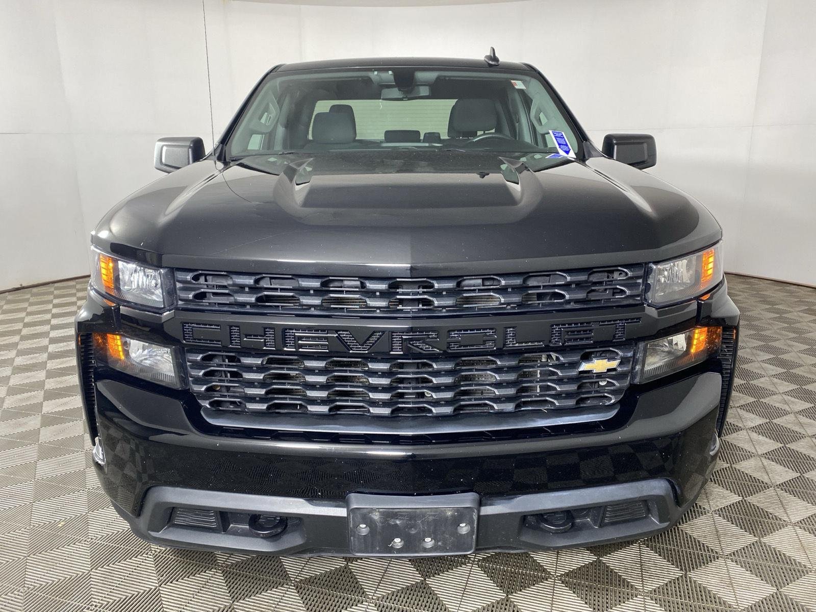 Used 2019 Black Chevrolet Custom image 2