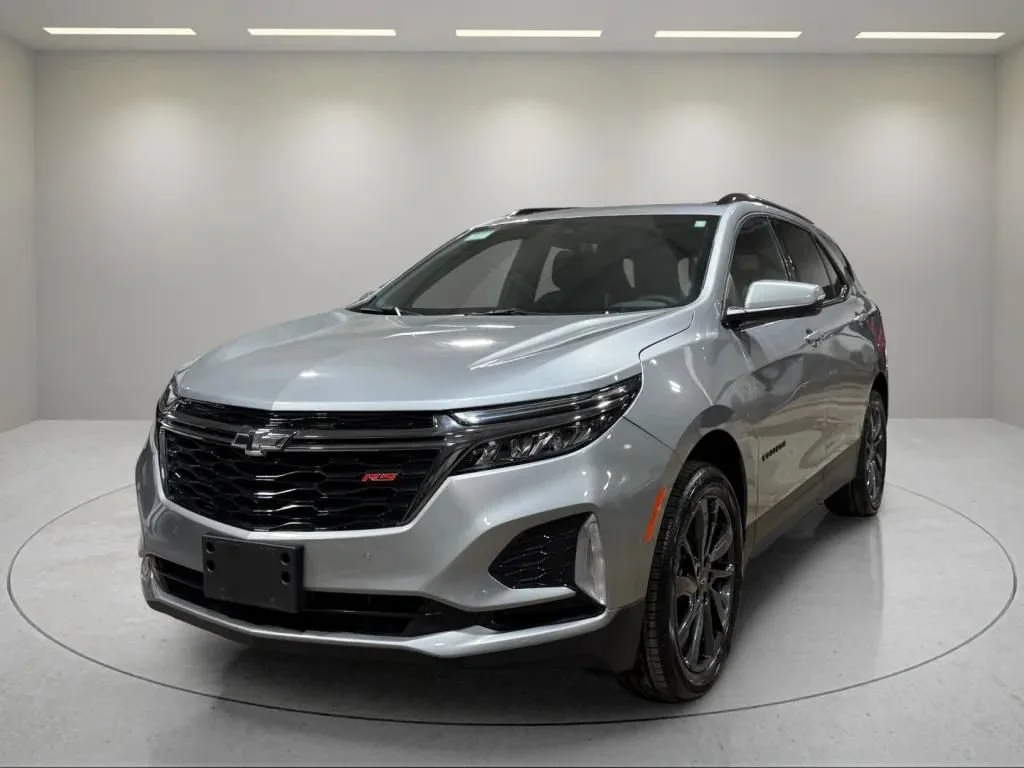 2023 Chevrolet Equinox RS - Photo 2