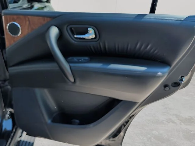 Used 2021 Black Nissan SL image 50