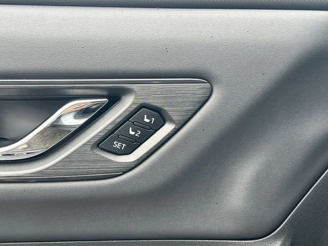 New 2026 ICE SILVER METALLIC Subaru Touring XT image 34