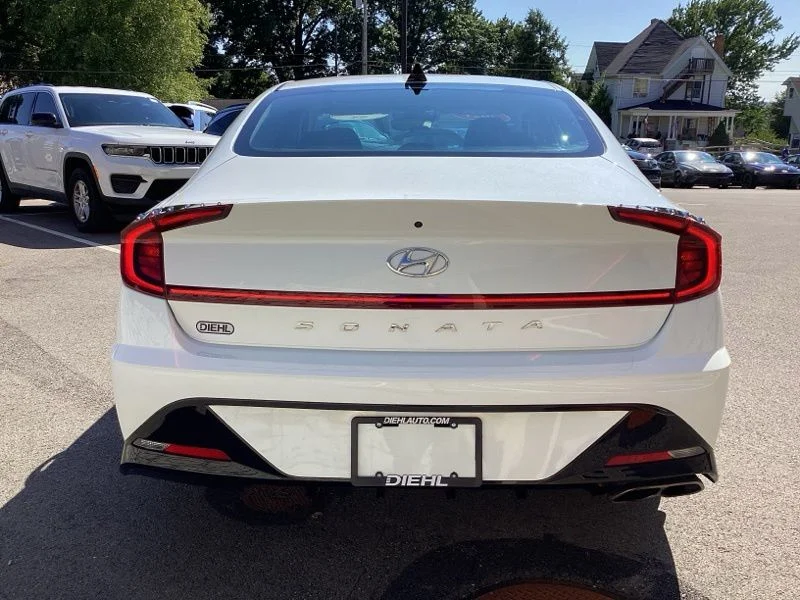 Used 2021 Gray Hyundai SEL image 6