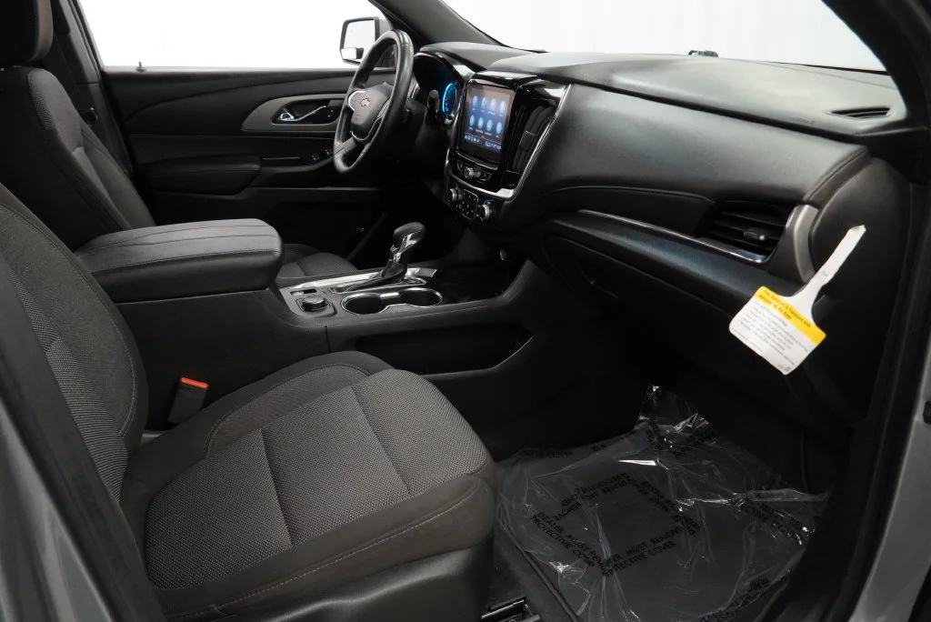 Used 2023 STERLING GRAY METALLIC Chevrolet LT Cloth image 48