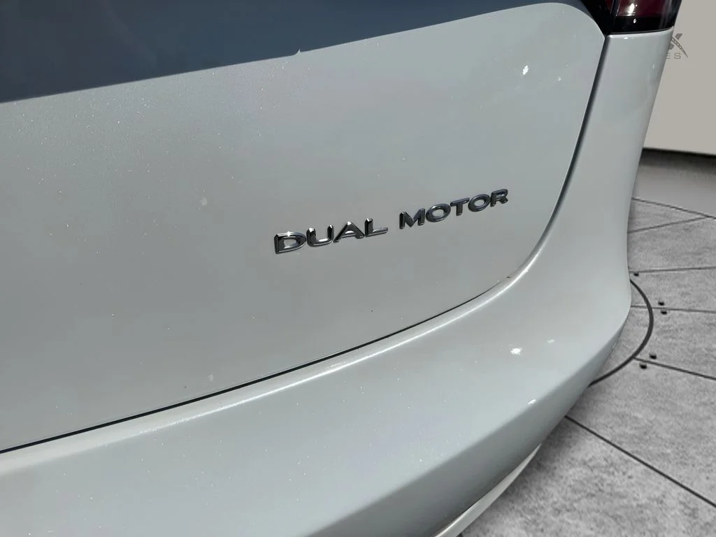 Used 2019 White Tesla Long Range image 31