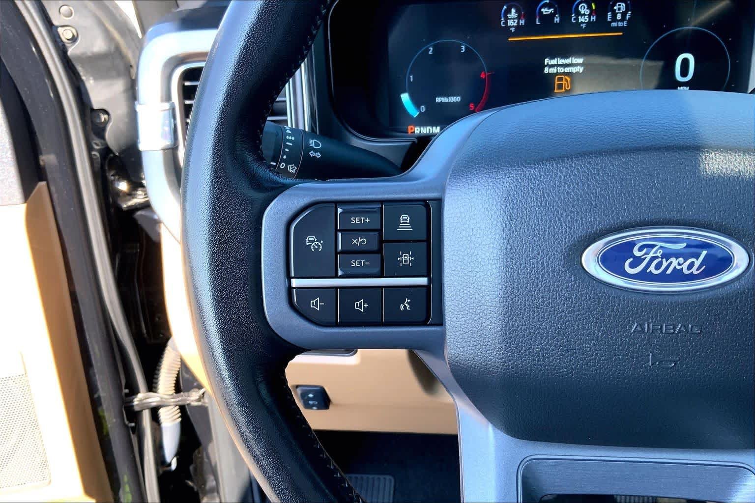 Used 2023 Agate Black Metallic Ford LARIAT image 21