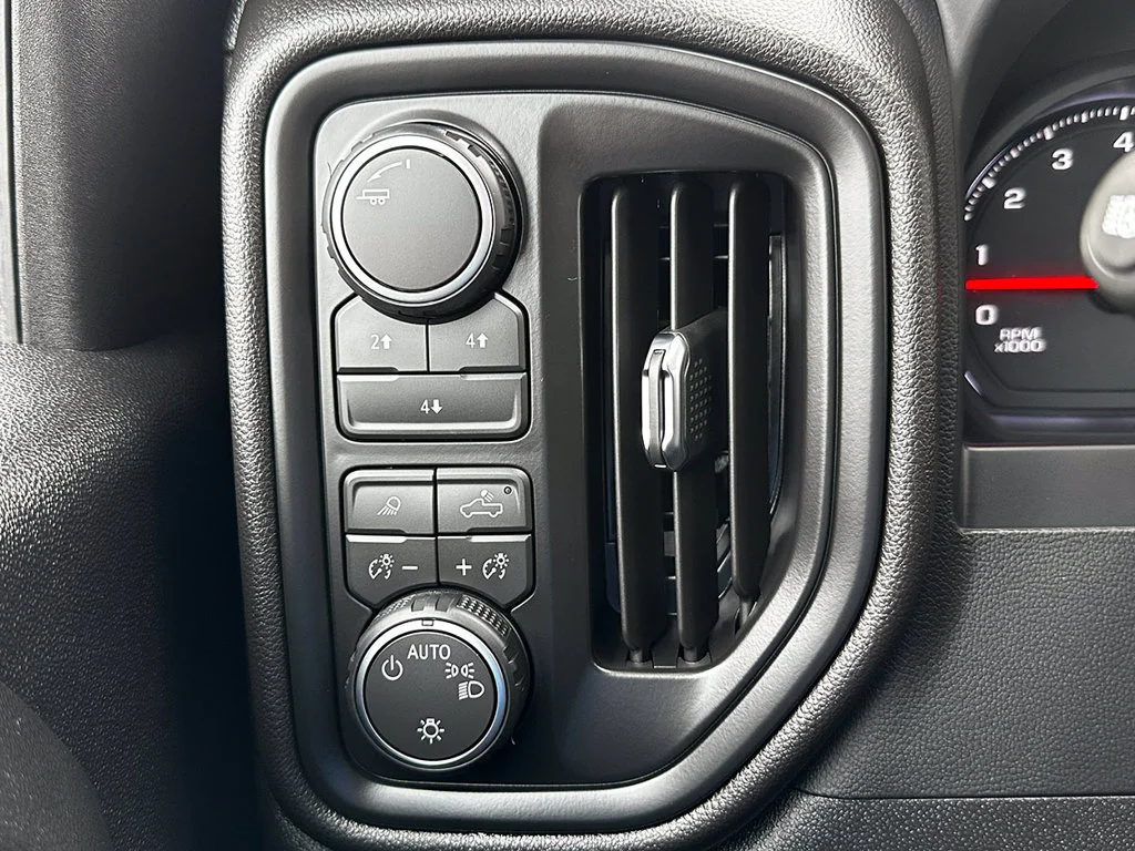Used 2026 White Chevrolet Custom image 28