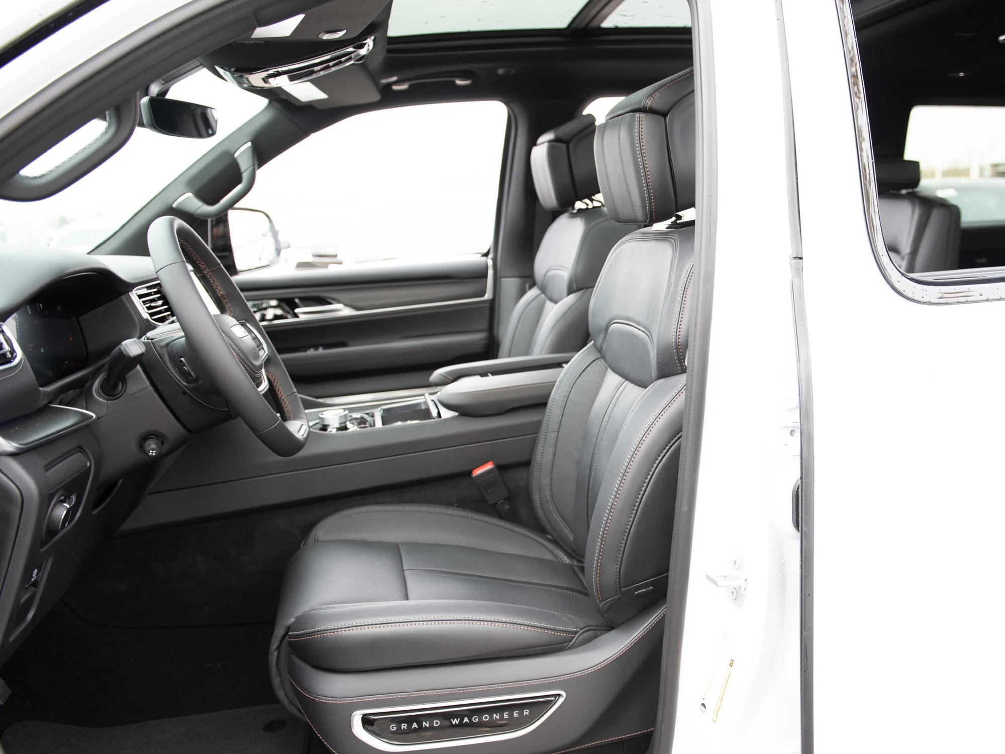 New 2027 White Jeep Summit Obsidian* 4x4, Rear DVD, Massage Seats, HD Trailer Tow Pkg image 22