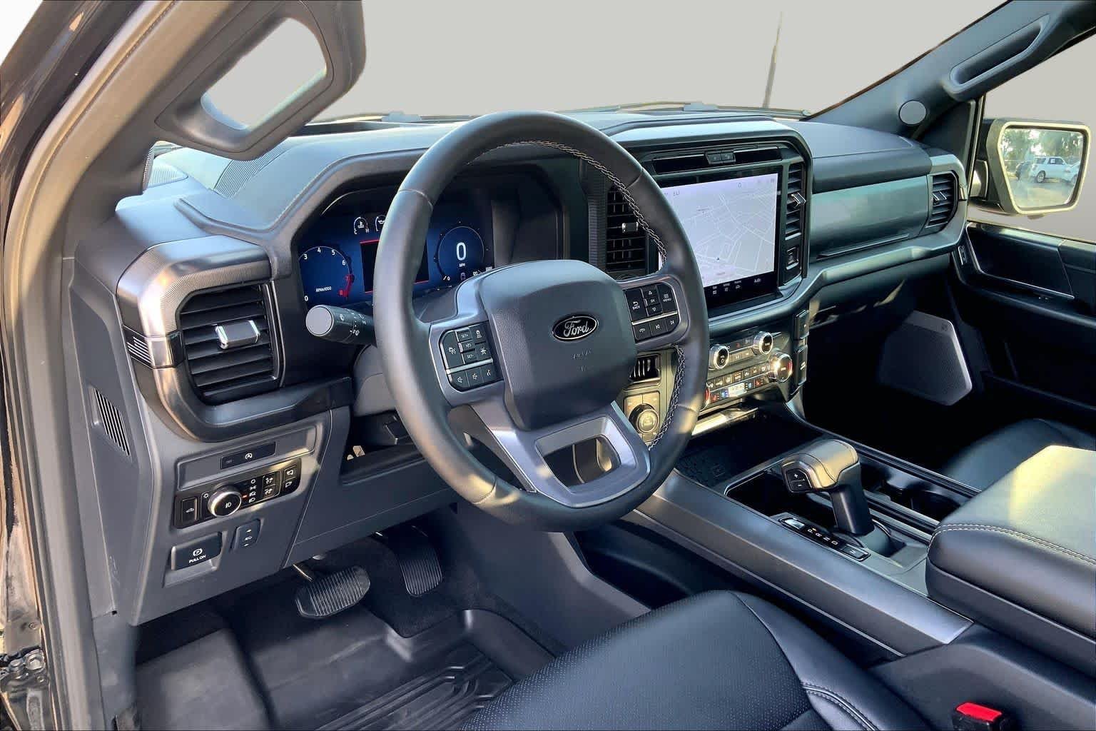 Used 2025 Agate Black Metallic Ford LARIAT image 16