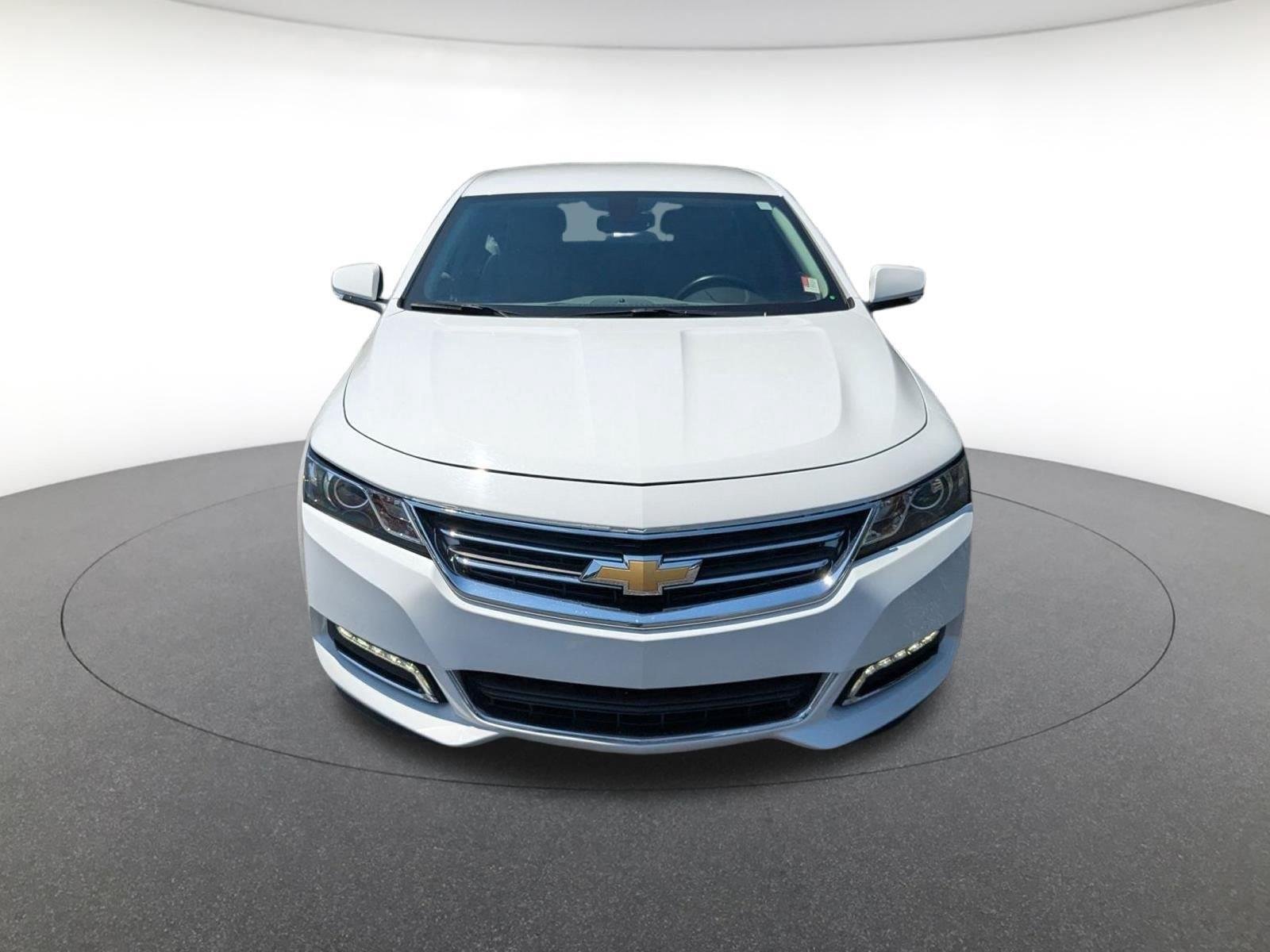 Certified Used 2018 Summit White Chevrolet LT image 10