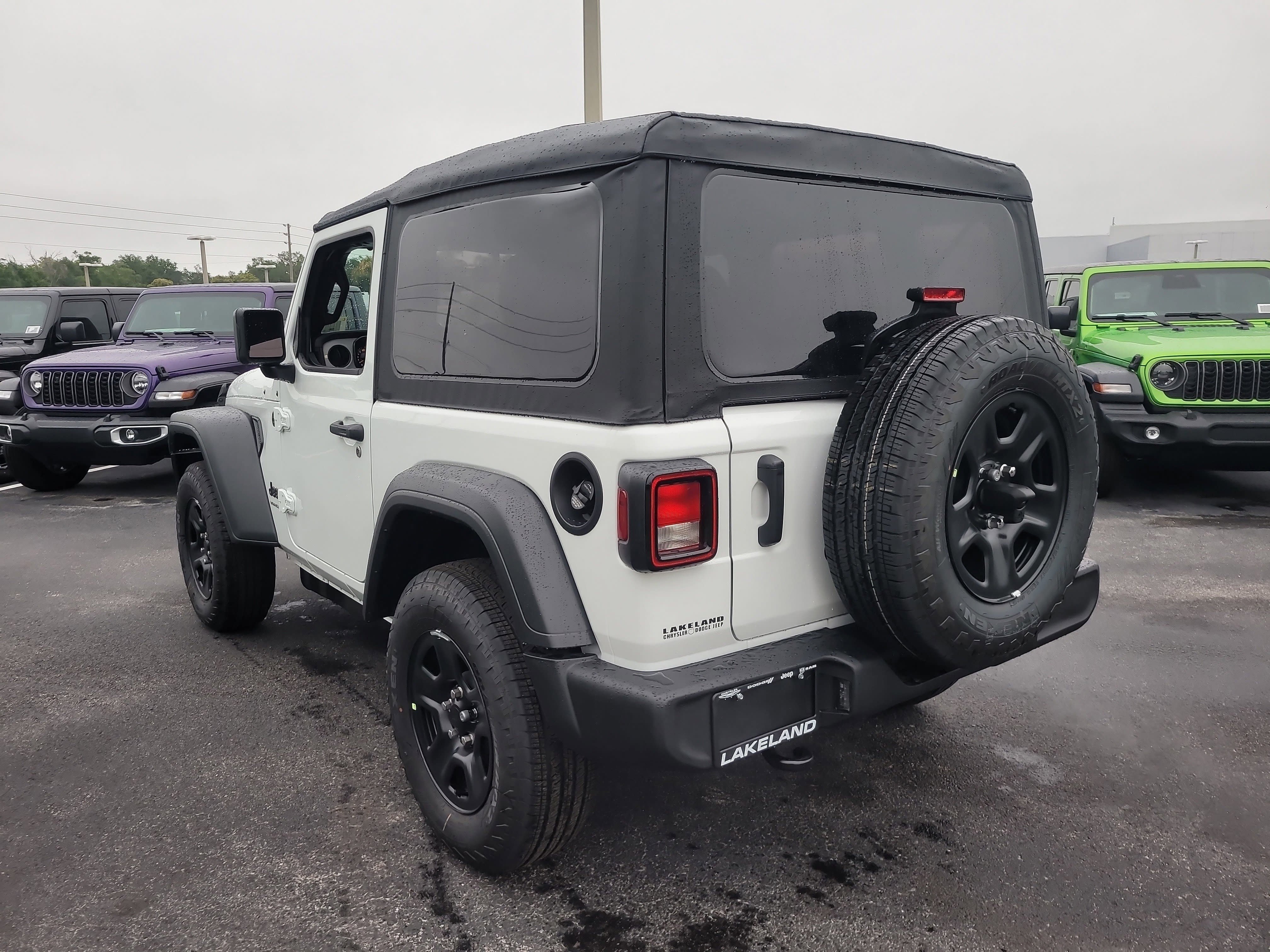 New 2026 Bright White Clear-Coat Exterior Paint Jeep Sport image 8