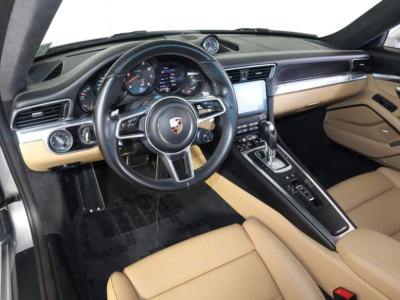 Used 2017 Silver Metallic Porsche Carrera S image 4