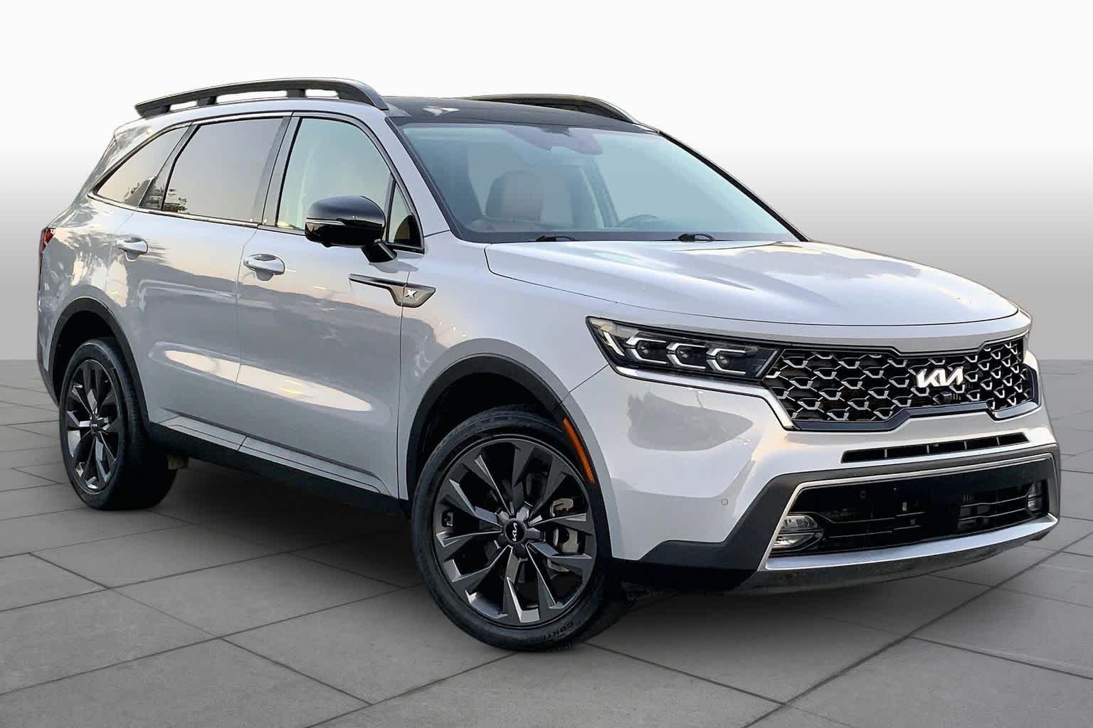 Used 2022 Wolf Gray Kia X-Line SX Prestige image 3