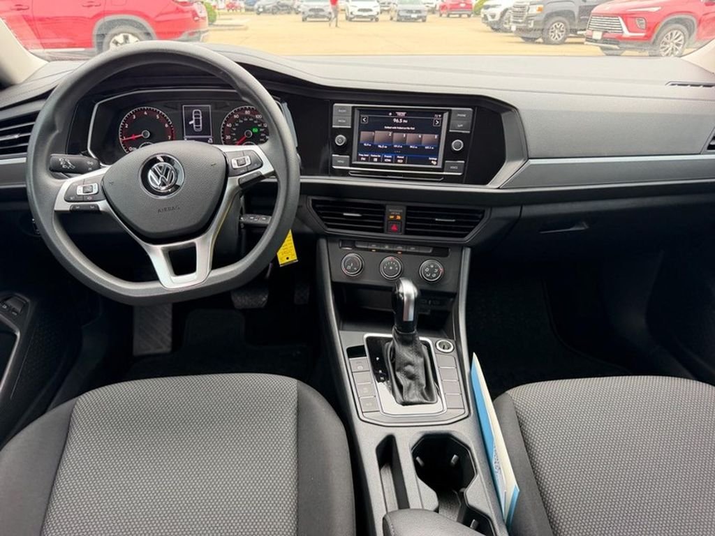 Used 2021 Black Uni Volkswagen S image 9