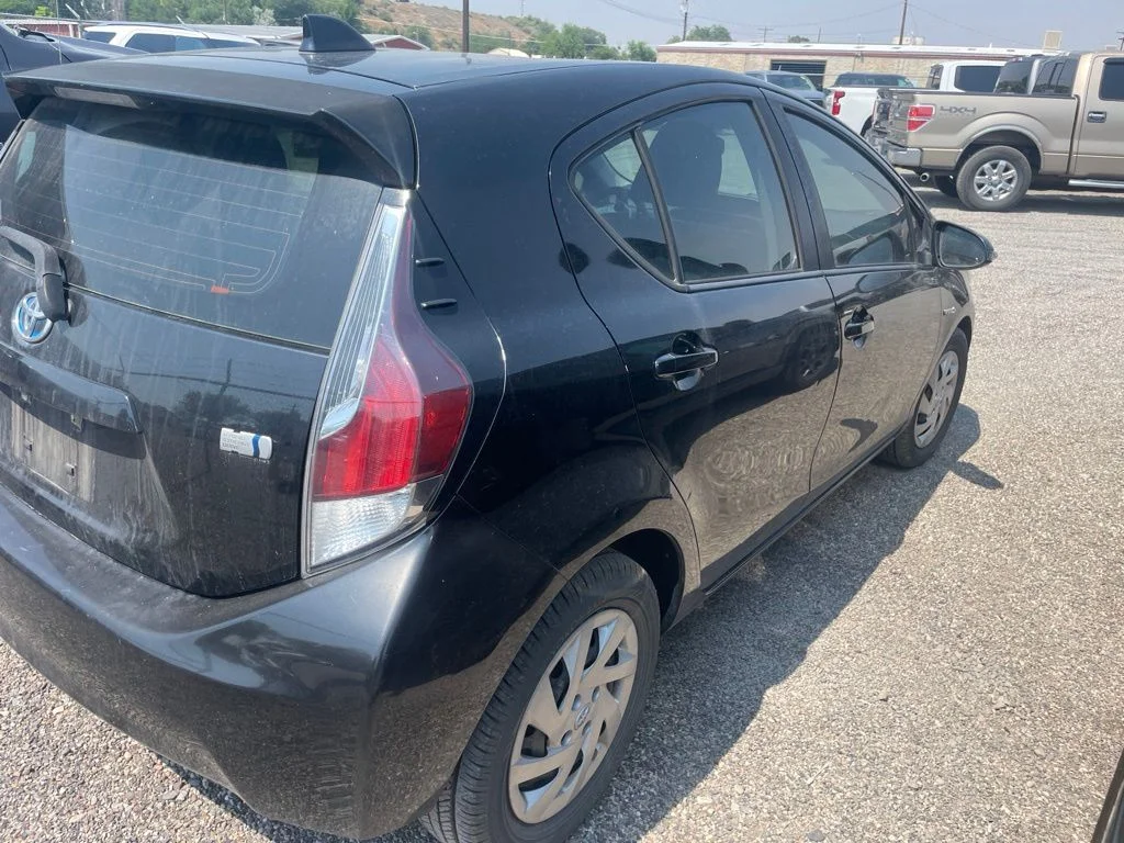 Used 2015 Black Toyota Two image 9