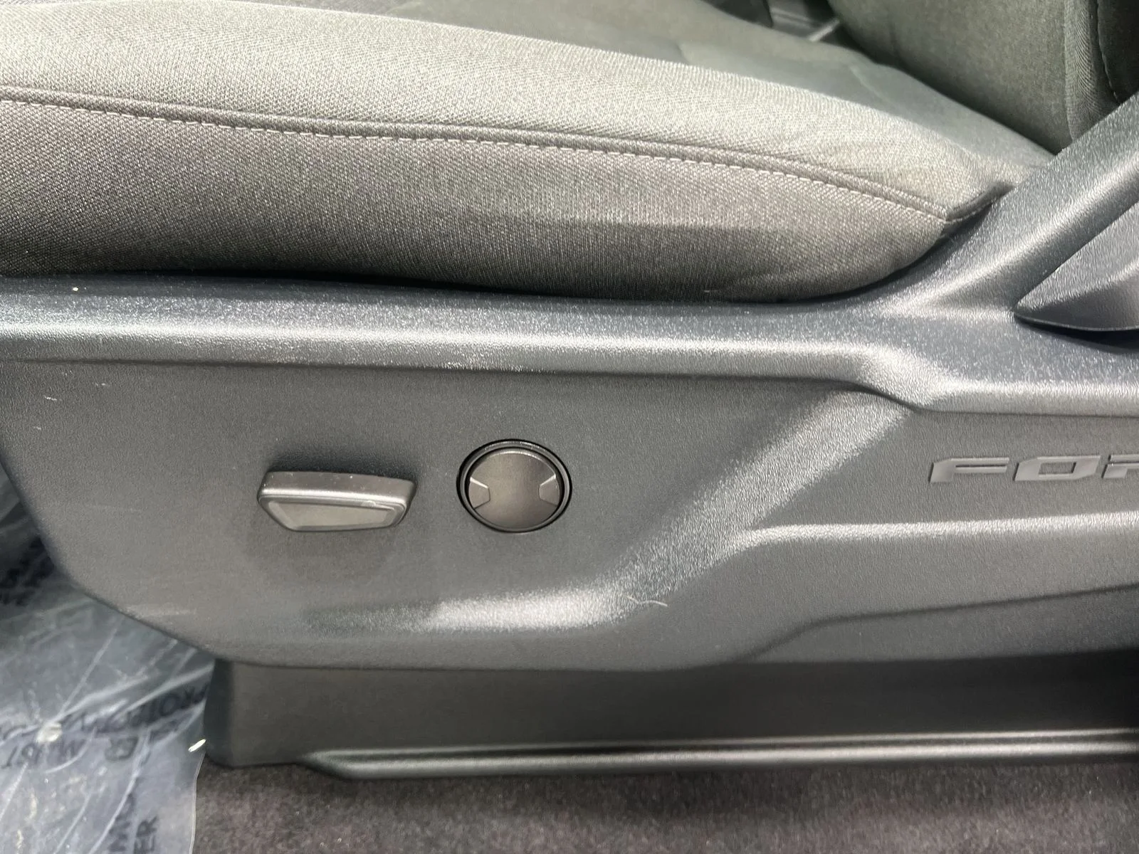 2025 Ford F-150 XLT - Photo 12