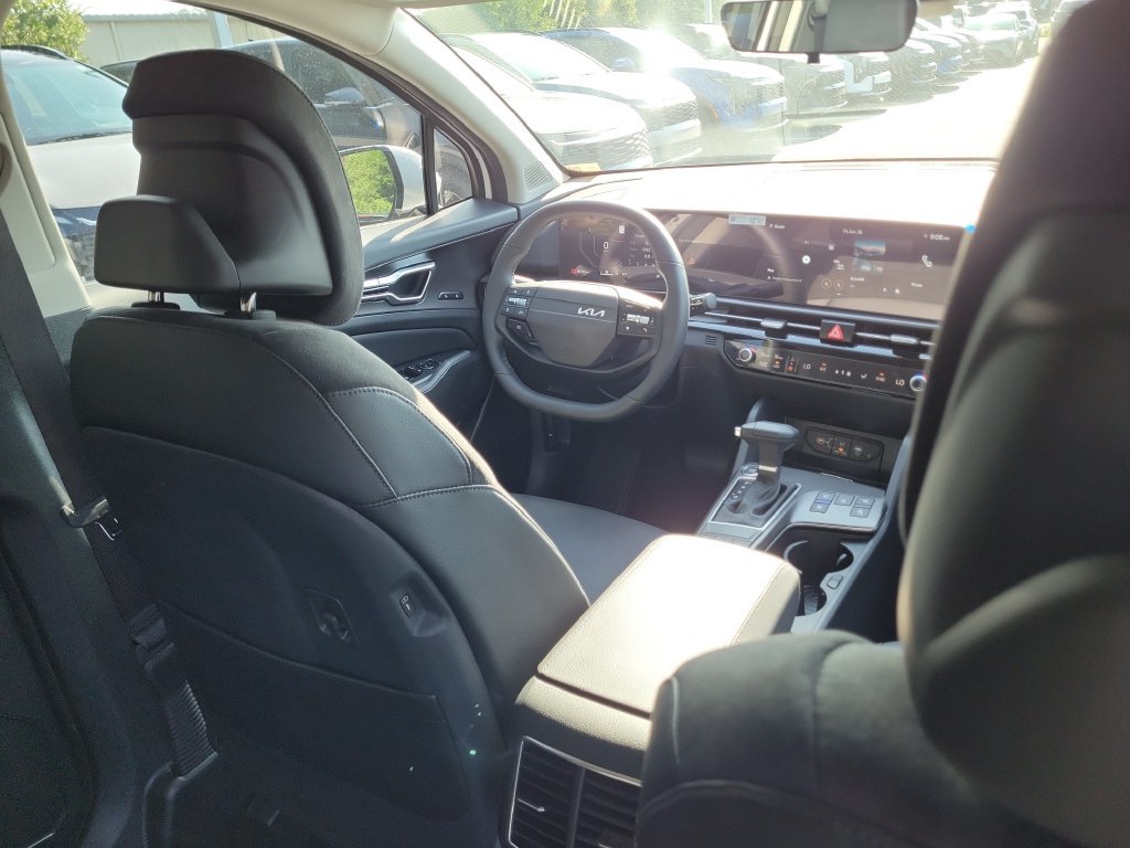 New 2026 Glacial White Pearl Kia SX Prestige image 13
