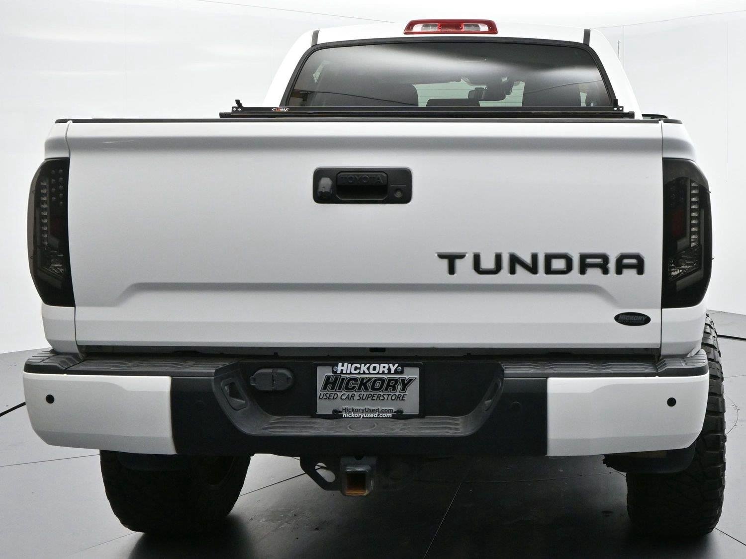 Used 2019 Super White Toyota SR5 image 6
