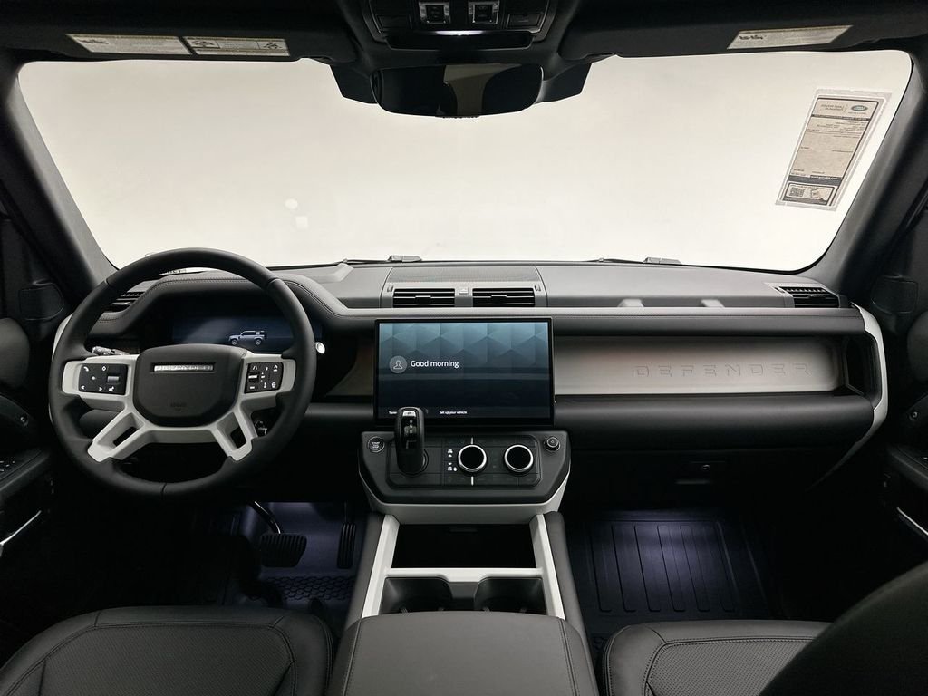 New 2026 Santorini Black Land Rover X-Dynamic SE image 8