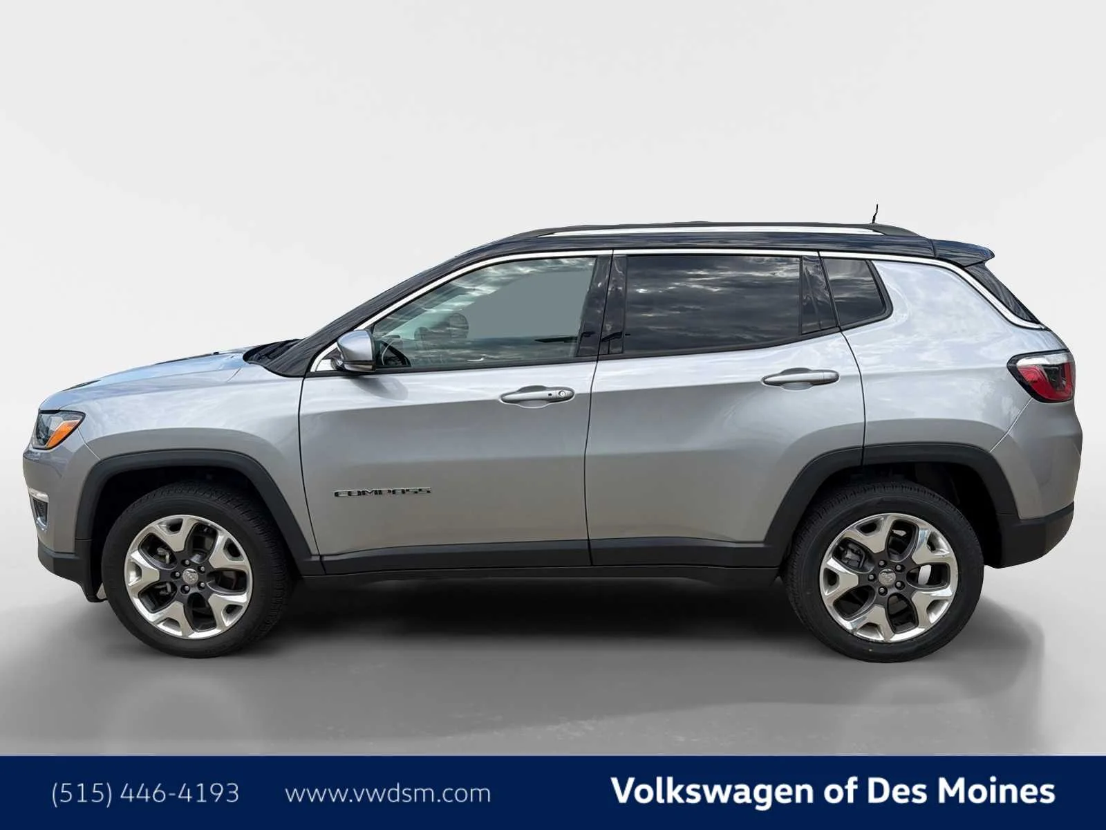 Used 2020 Billet Silver Metallic Clearcoat Jeep Limited image 3