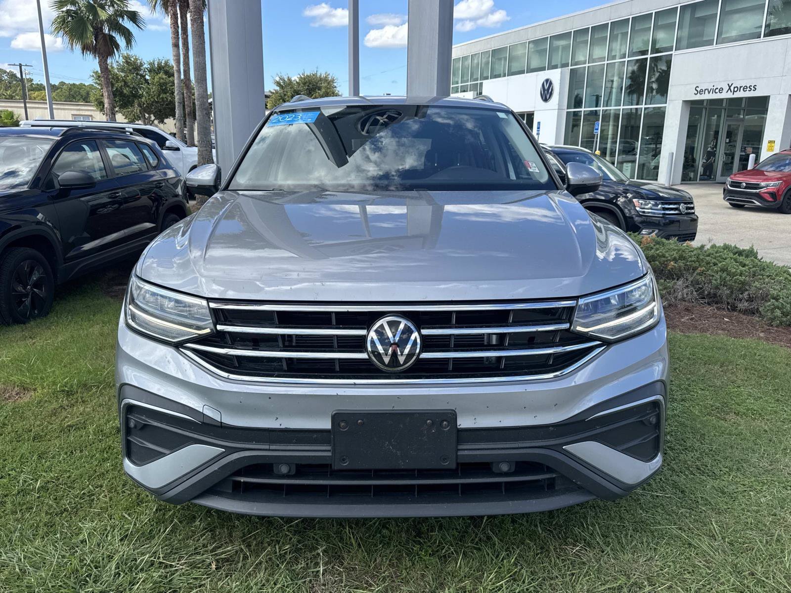 Used 2023 Silver Volkswagen 2.0T SE image 2