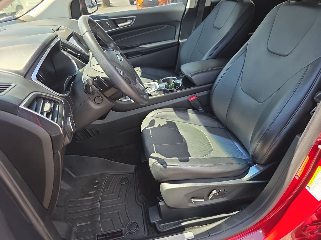 2018 Ford Edge Titanium - Photo 11