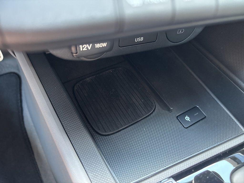 2025 Hyundai Elantra Blue - Photo 31