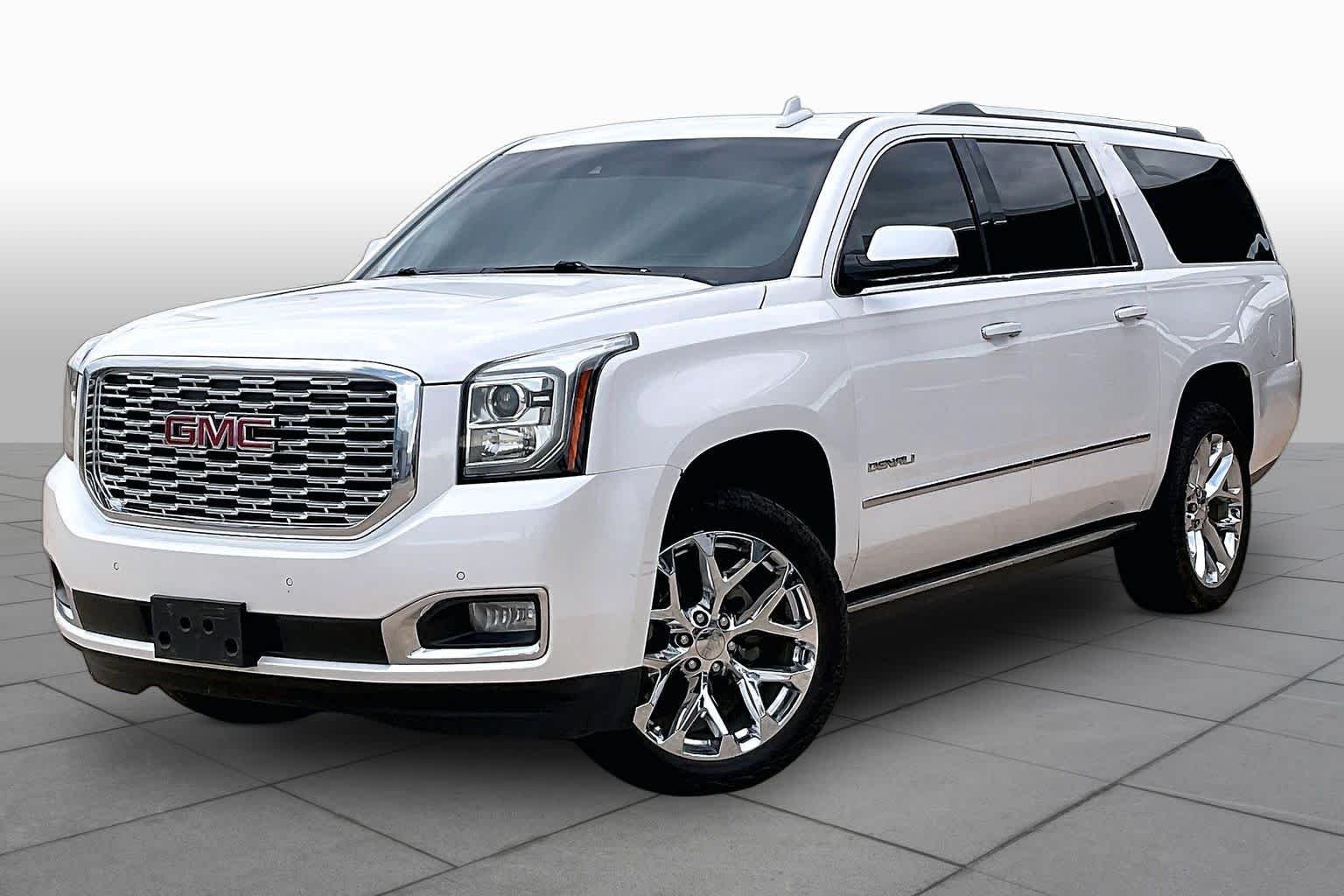 Used 2018 WHITE FROST TRICOAT GMC Denali image 2