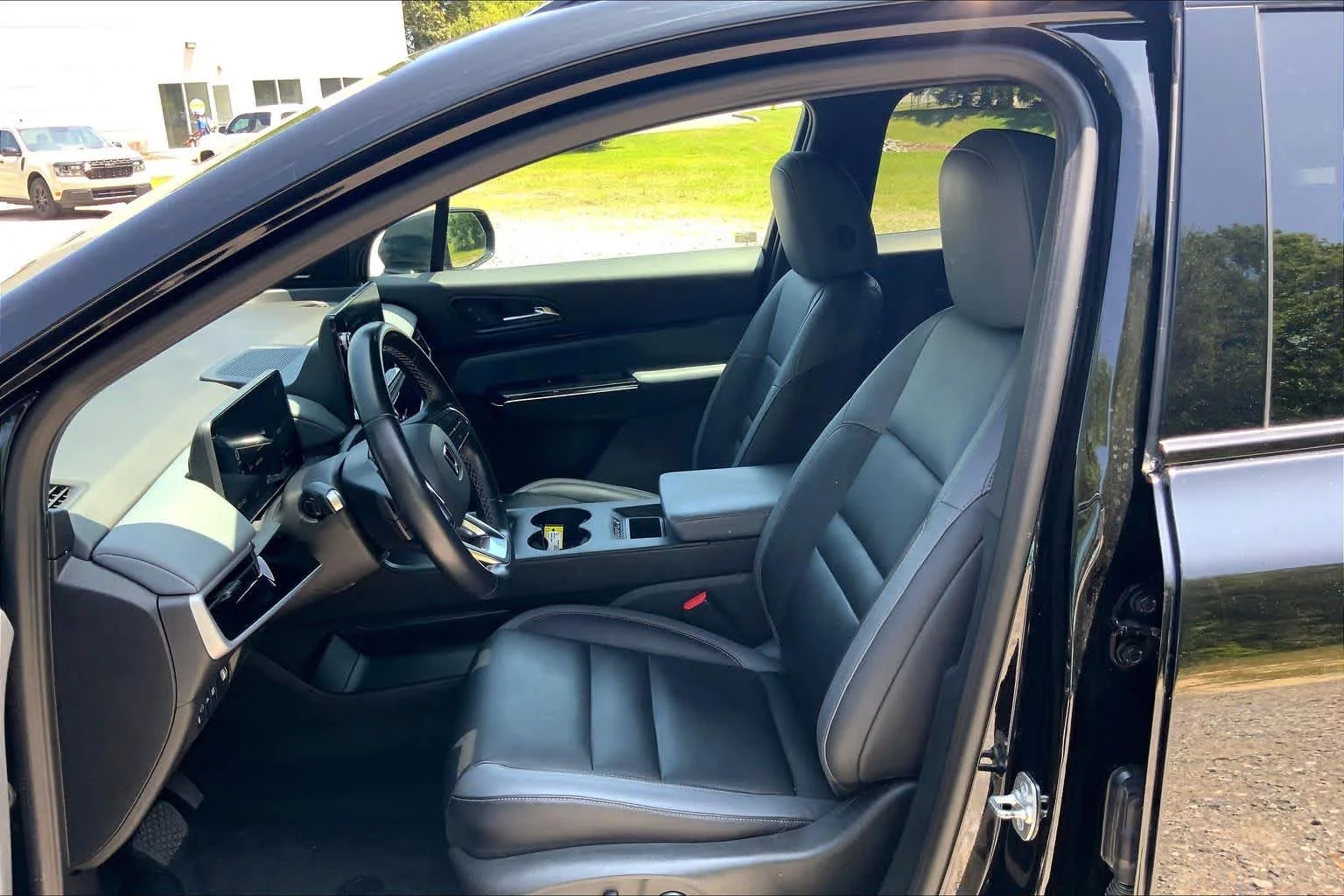 Used 2024 Raven Black Honda Touring image 7