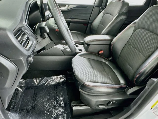 Certified Pre-Owned 2023 Ford Escape ST-Line