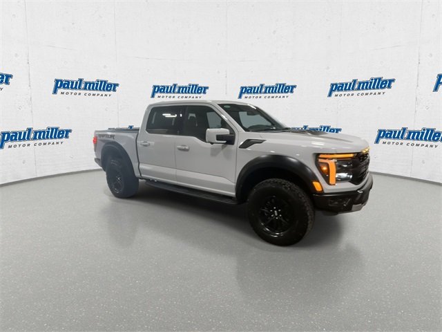 2025 Ford F-150 Raptor photo 2