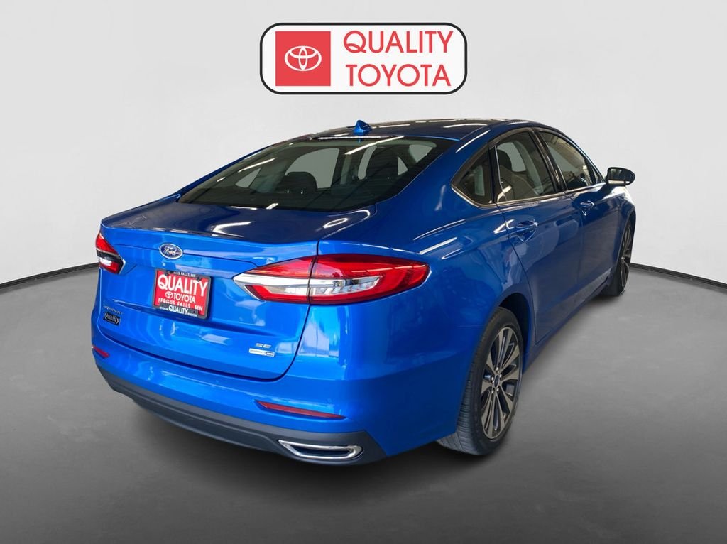 Used 2020 Blue Ford SE image 3