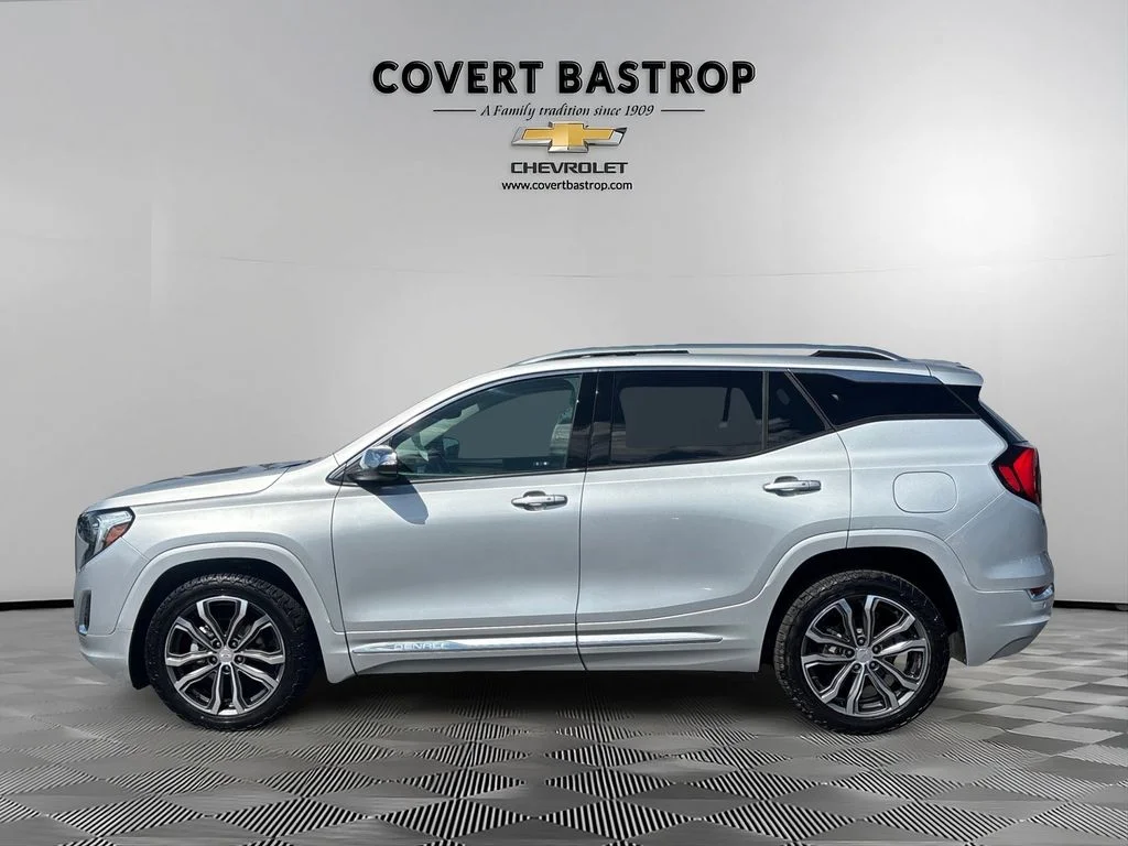 Used 2021 Silver GMC Denali image 3