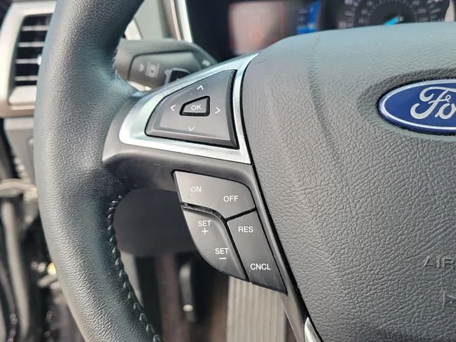 2019 Ford Fusion SE - Photo 25