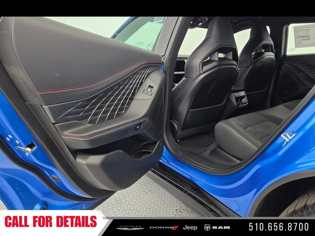 New 2026 Bludicrous Exterior Paint Dodge R/T Scat Pack image 12