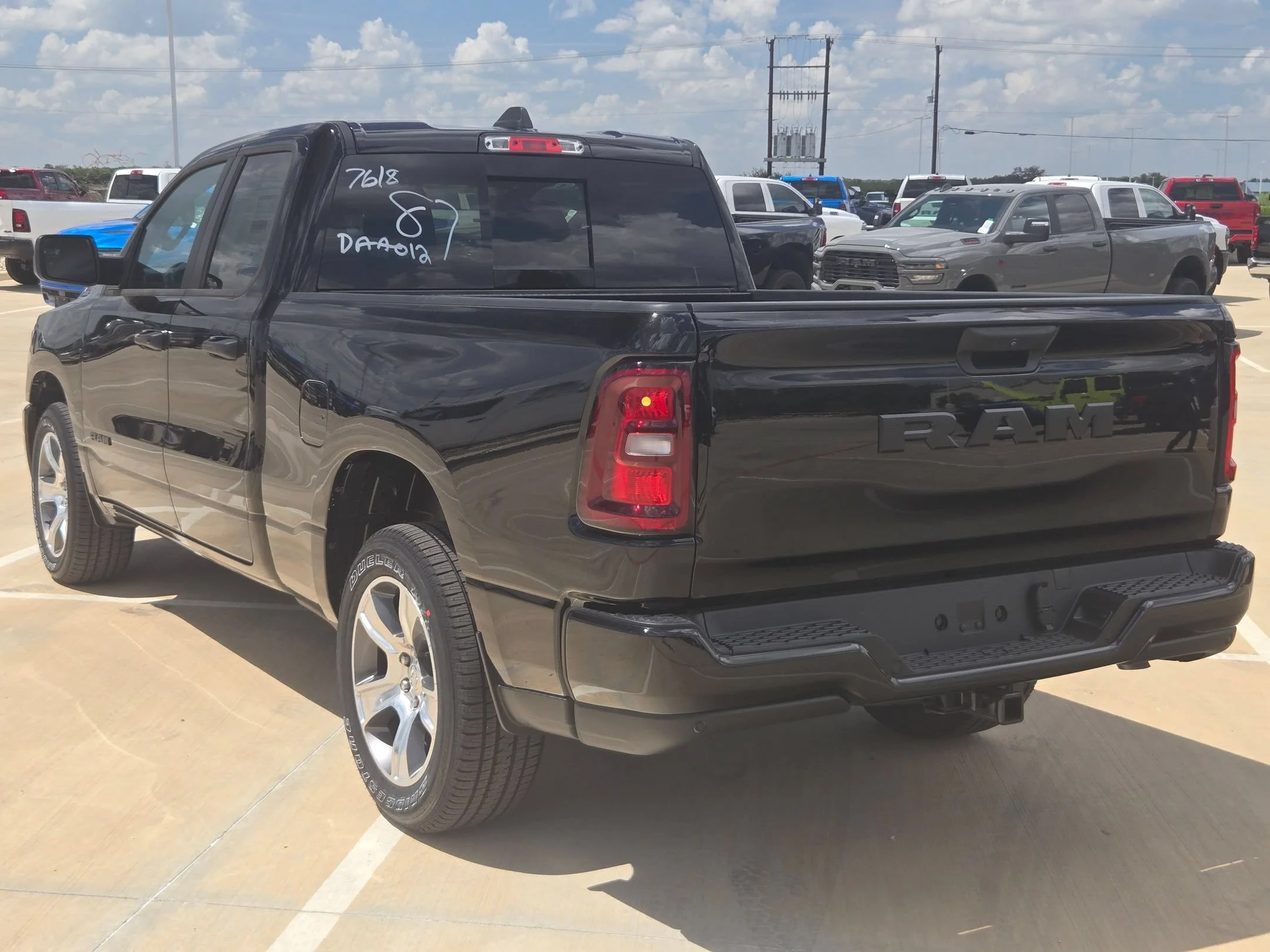 New 2026 Diamond Black Crystal Pearl-Coat Exterior Paint RAM Express image 5