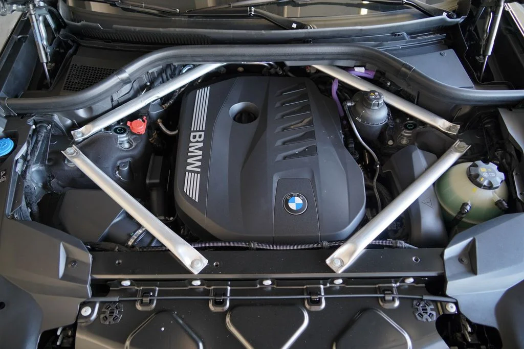New 2027 Skyscraper Grey Metallic BMW xDrive40i image 31