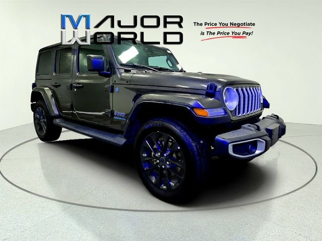 Used 2025 Gray Jeep Sahara 4xe image 2