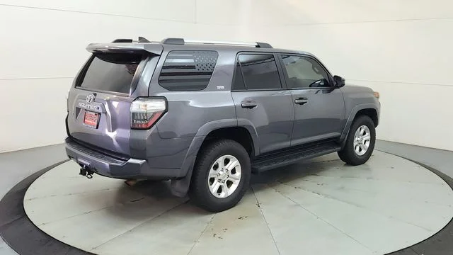 2020 Toyota 4Runner SR5 - Photo 10