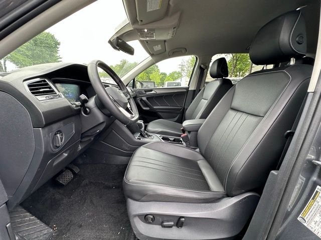 Used 2023 Gray Volkswagen 2.0T SE image 24