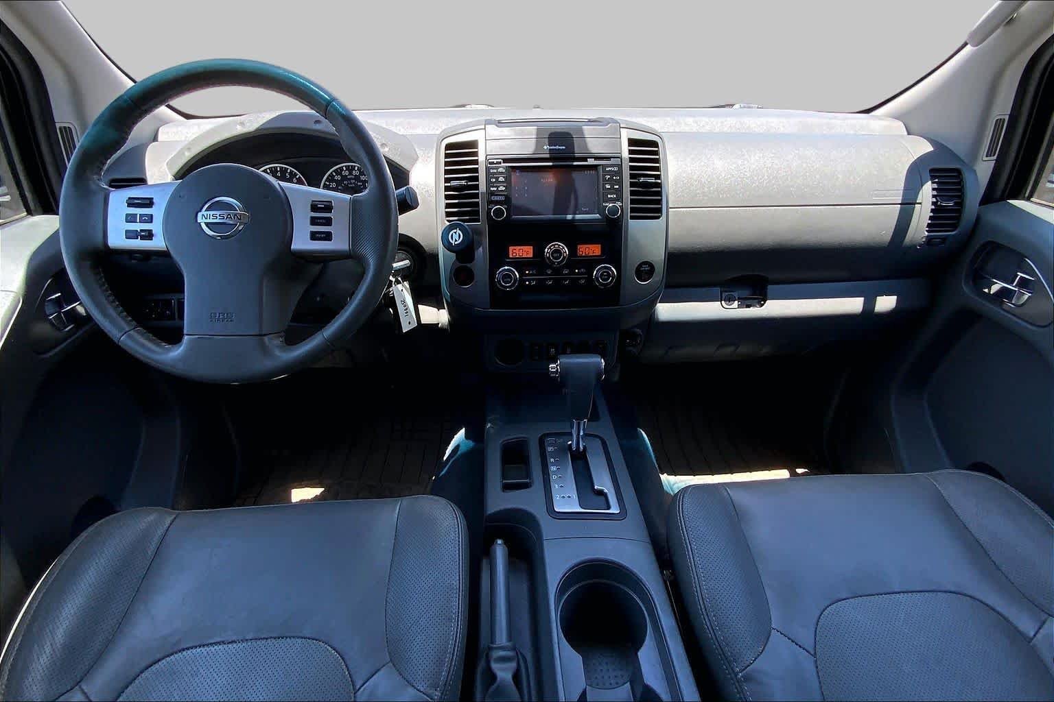 Used 2019 Gun Metallic Nissan SL image 13