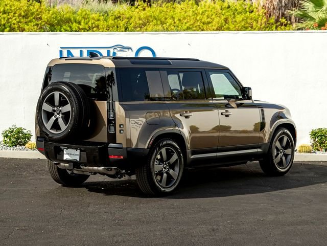 New 2026 Gondwana Stone Metallic Land Rover S image 6